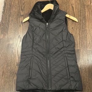 Women’s North Face Black Puffy Winter Vest